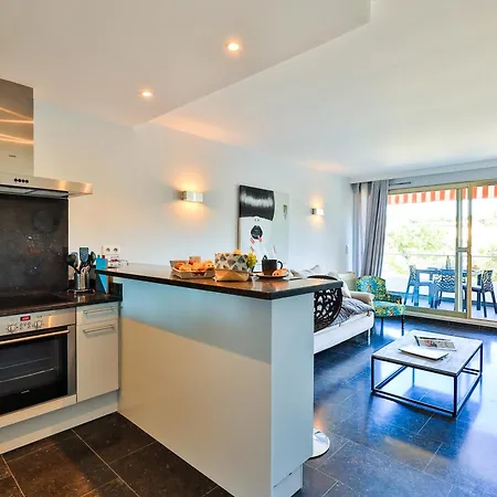 Appartement Centre St Tropez - 2 Pieces -clim Piscine Parking