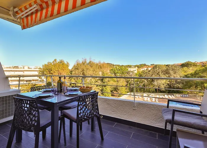 Centre St Tropez - 2 Pieces -clim Piscine Parking Apartamento *